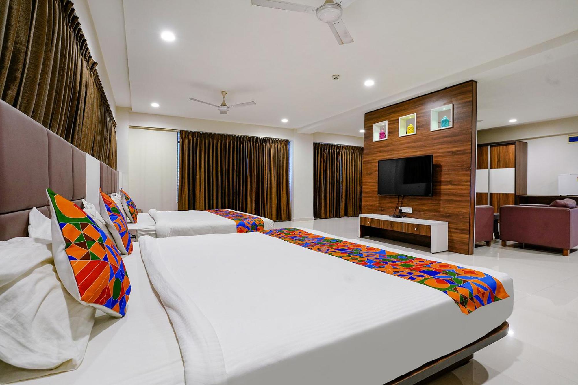 Fabhotel La Victoria - Galaxy Circle Bhatha Buitenkant foto
