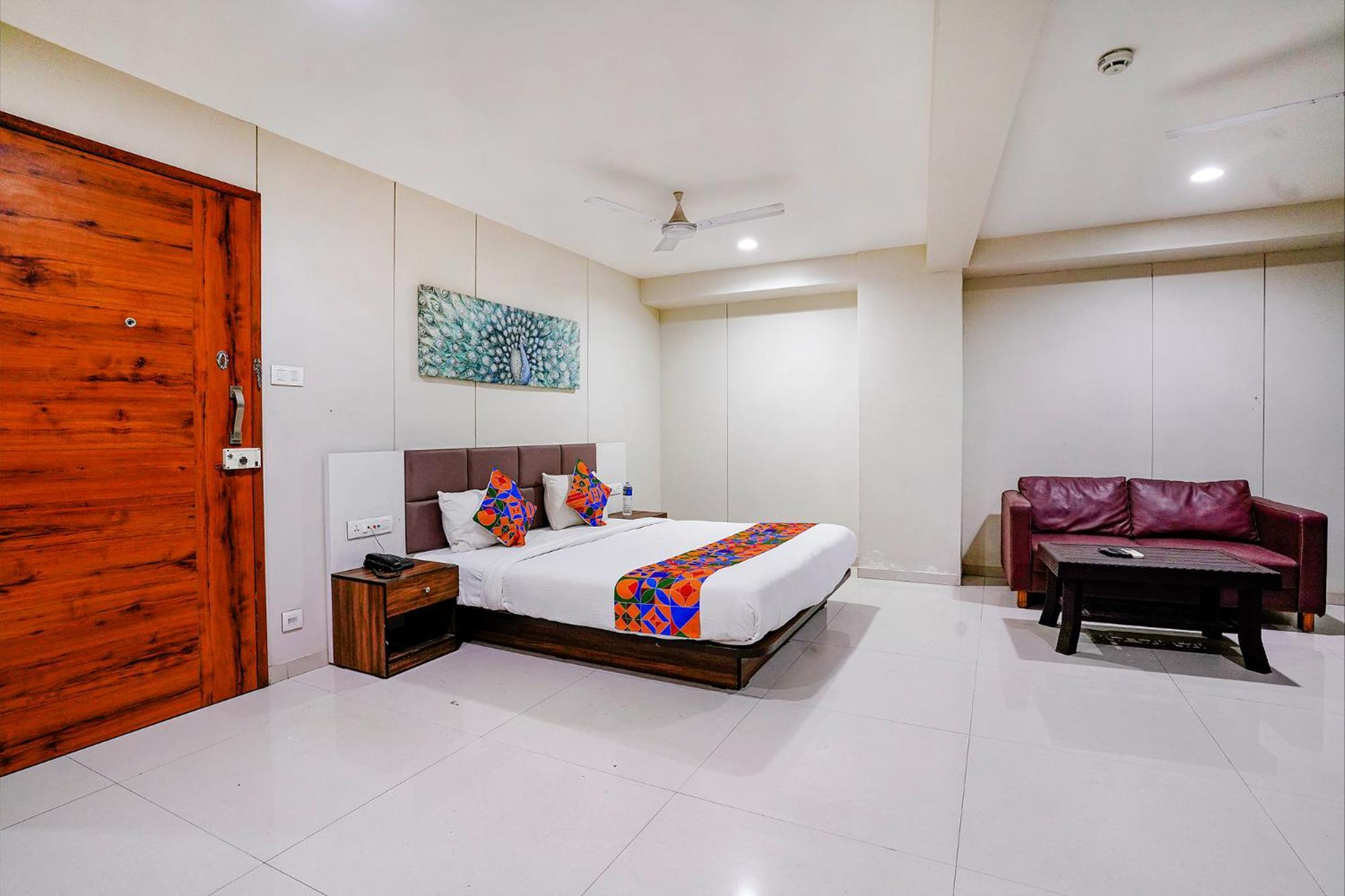Fabhotel La Victoria - Galaxy Circle Bhatha Buitenkant foto