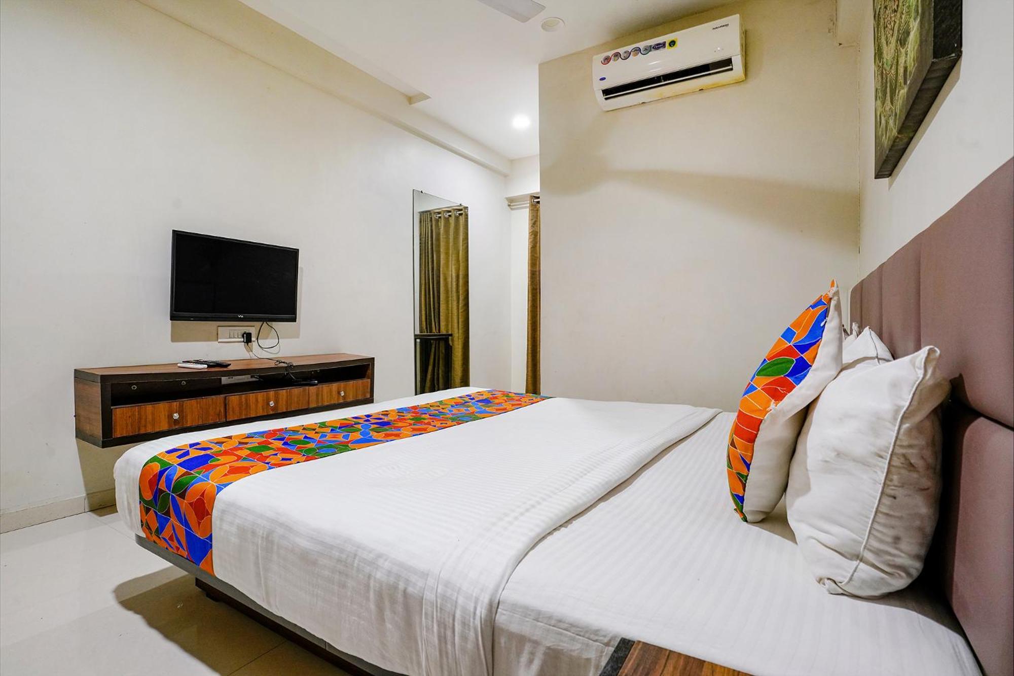Fabhotel La Victoria - Galaxy Circle Bhatha Buitenkant foto