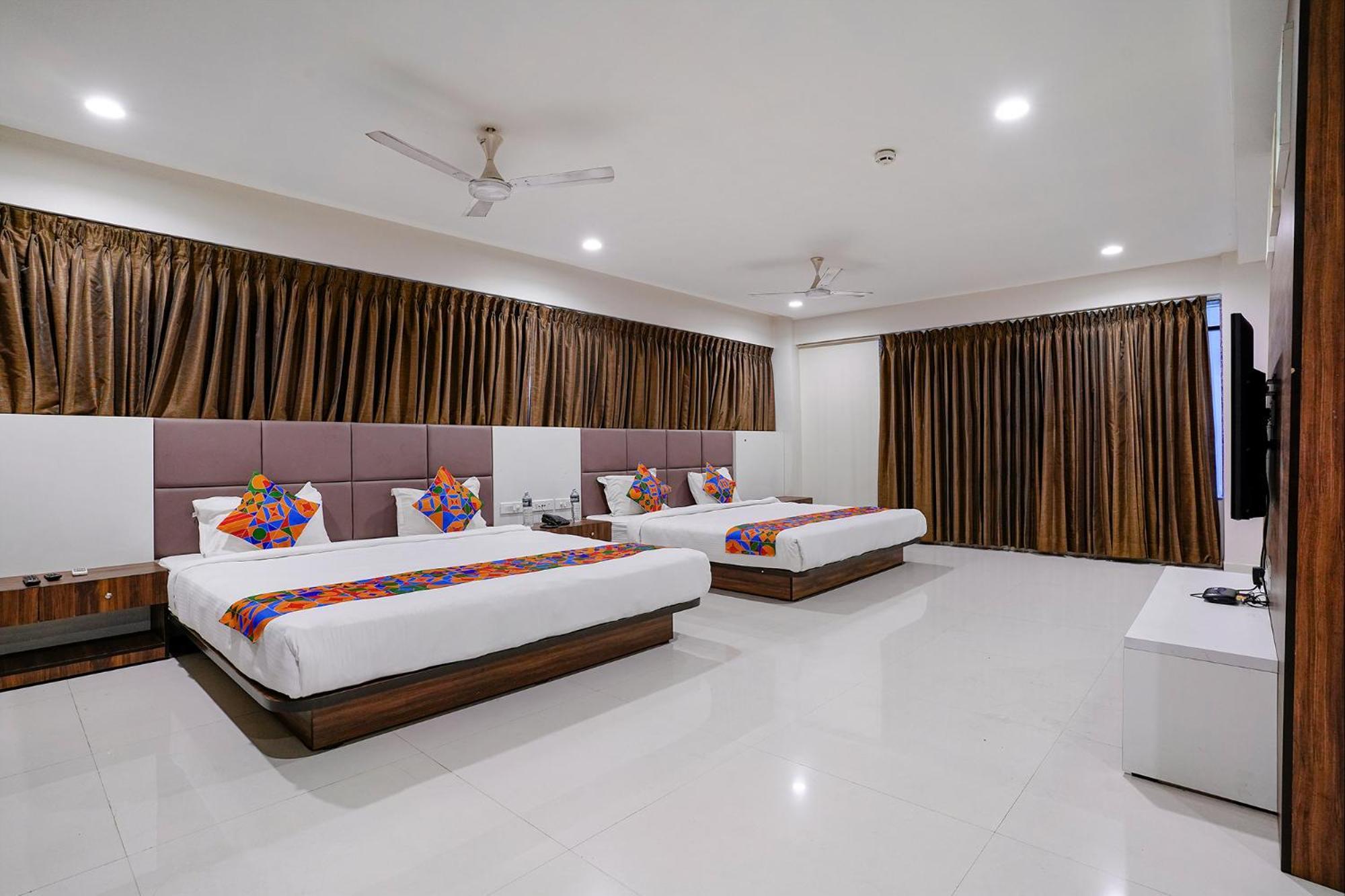 Fabhotel La Victoria - Galaxy Circle Bhatha Buitenkant foto
