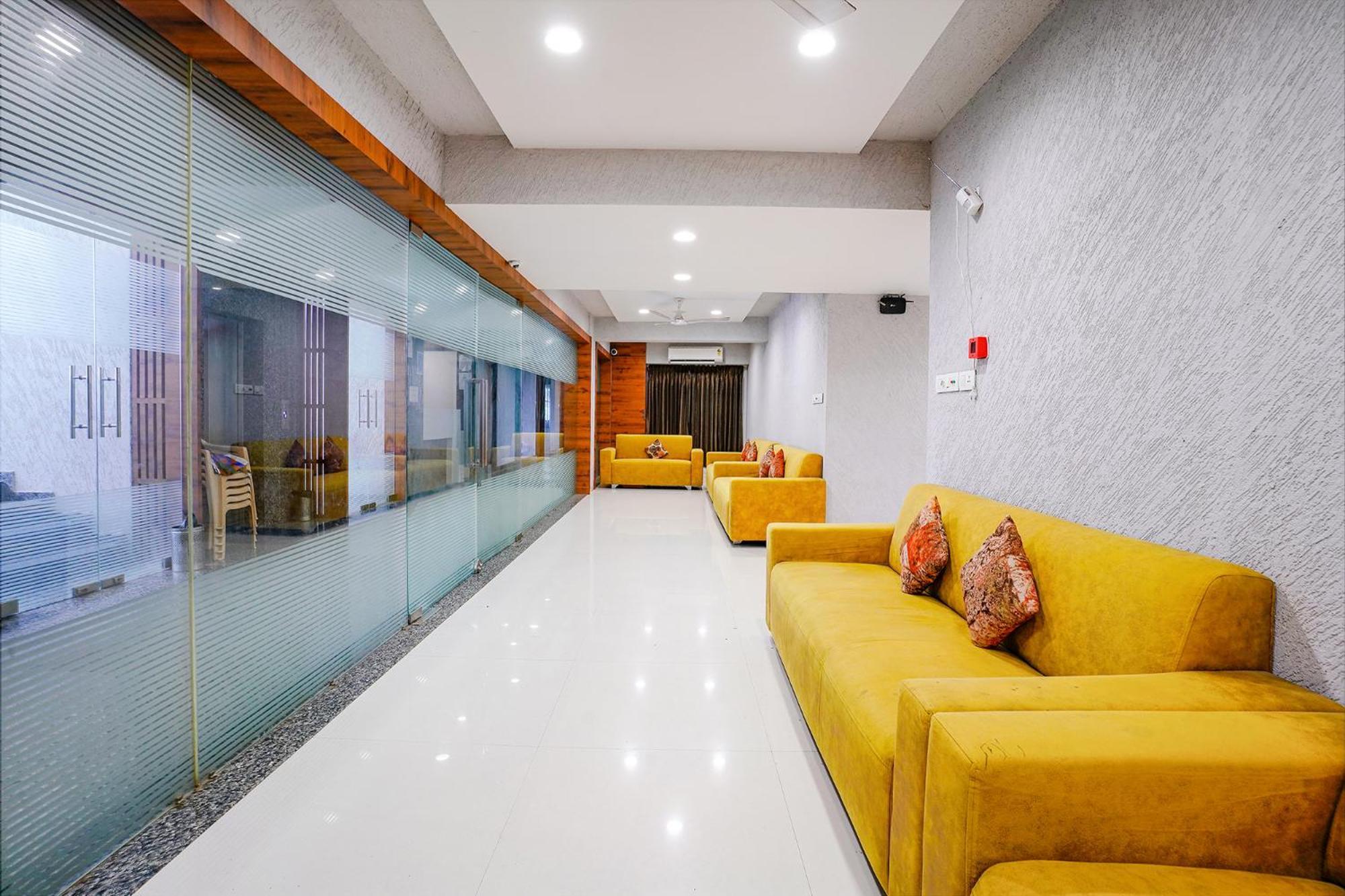 Fabhotel La Victoria - Galaxy Circle Bhatha Buitenkant foto