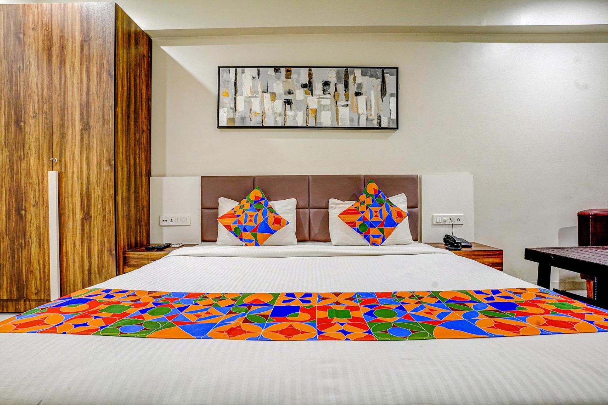 Fabhotel La Victoria - Galaxy Circle Bhatha Buitenkant foto