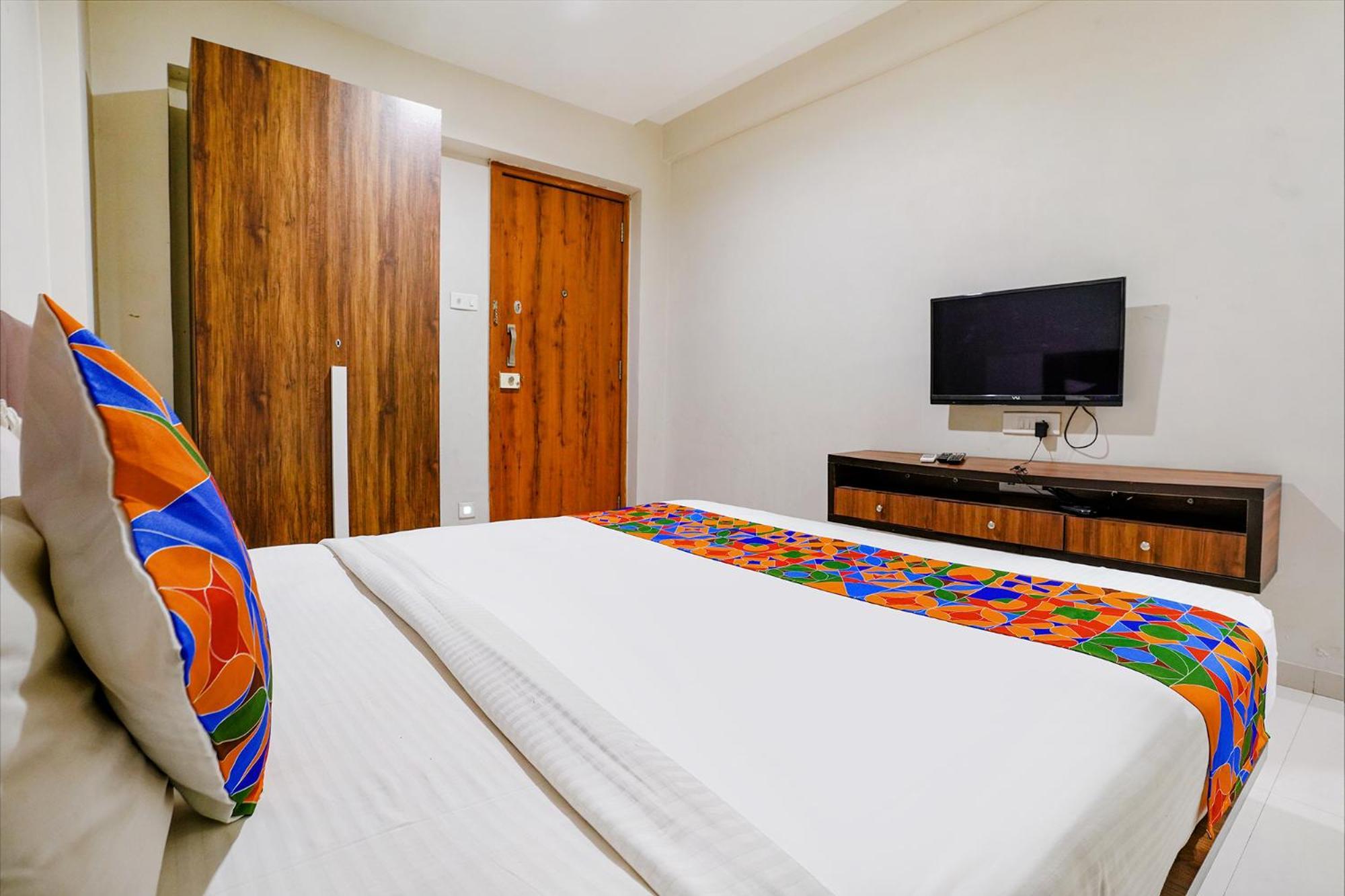 Fabhotel La Victoria - Galaxy Circle Bhatha Buitenkant foto